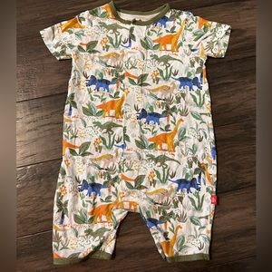Magnetic Me short sleep romper size 6-9 months